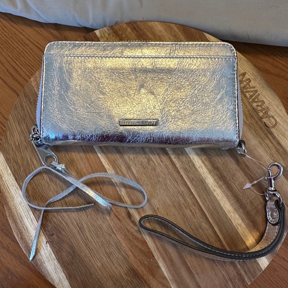 Rebecca Minkoff Handbags - Rebecca Minkoff Zip Clutch